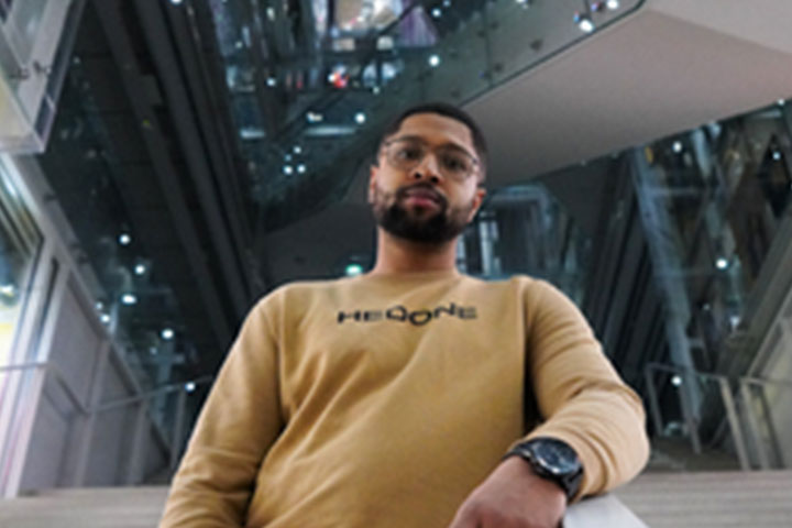 Image for Interview met Playwright Leo Rivera